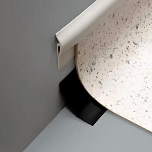 Zócalo sanitario para piso vinilico en rollo